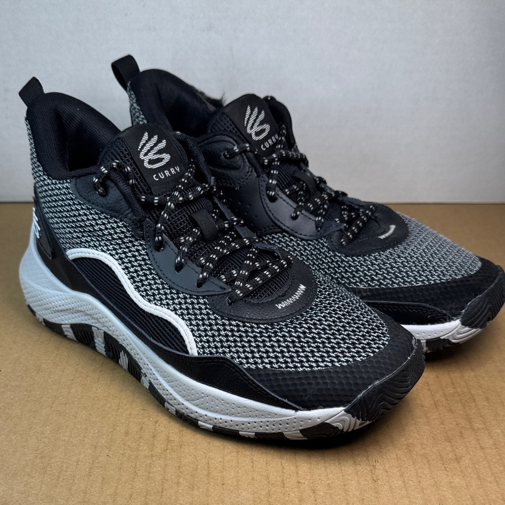 Under Armour Curry 3Z 24 Basketball Tennis Shoes Sneakers, Mens sz 9 - READ DESC